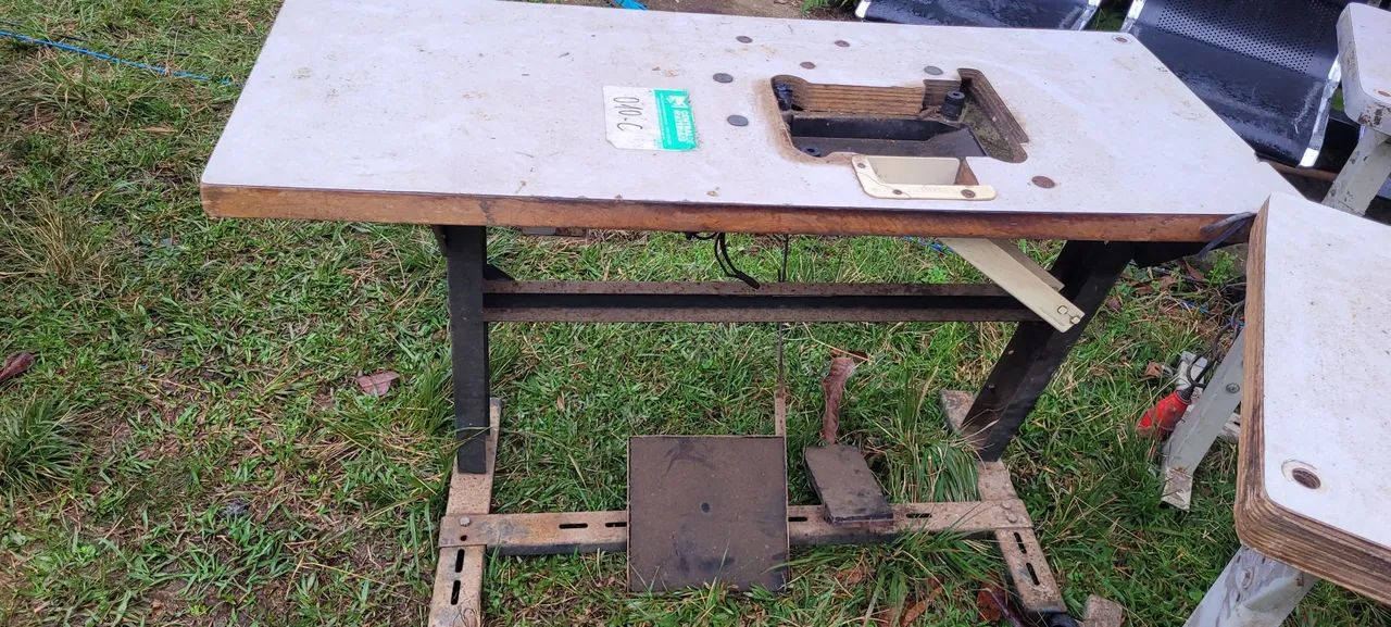 Mesa máquina de costura 