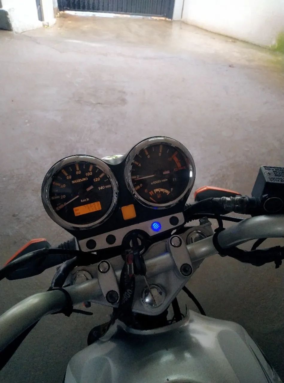 Vendo moto Suzuki  - Foto 3