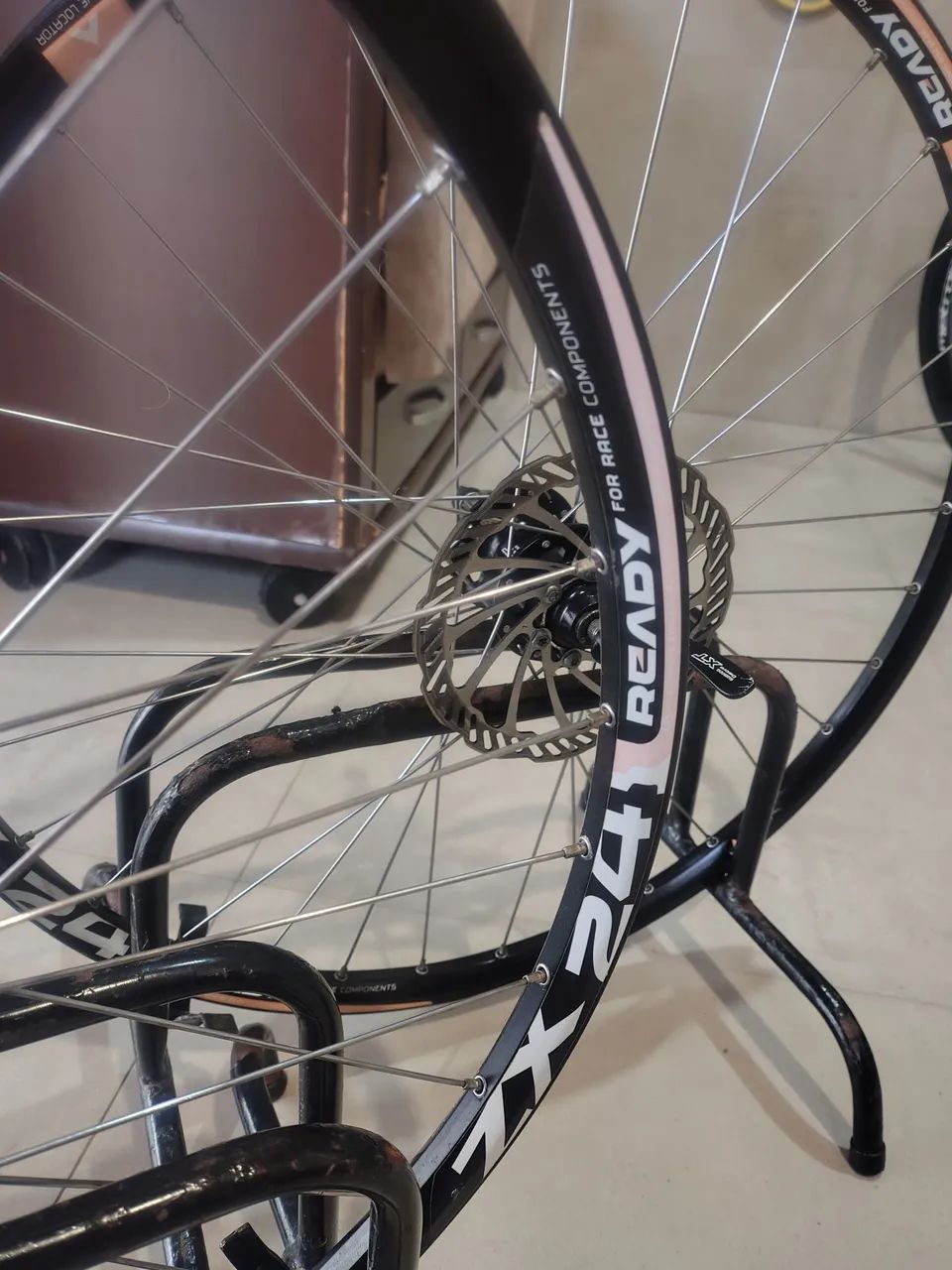 Rodas ZX 24 cubos XT - Foto 2
