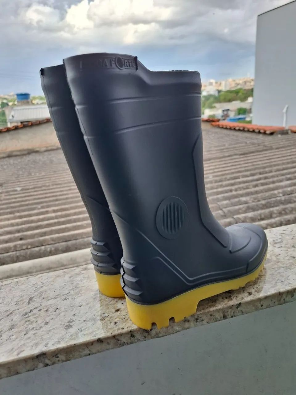 Bota borracha impermeável EPI tam 34/35 - Foto 3