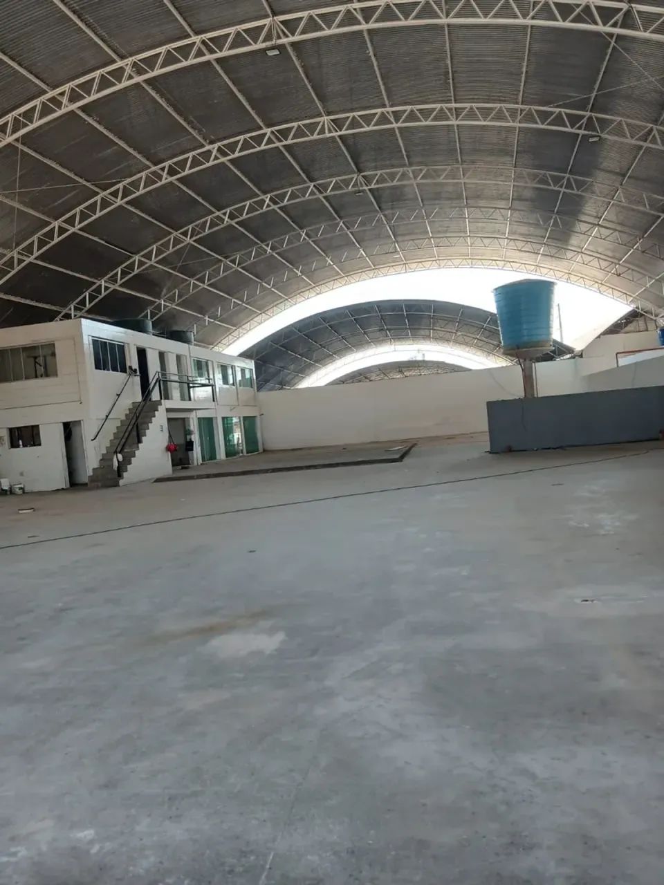 Aluga-se Galpão Comercial - Foto 2