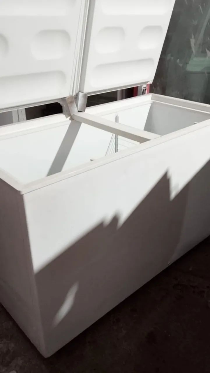 Vende-se Freezer Horizontal 02 portas 