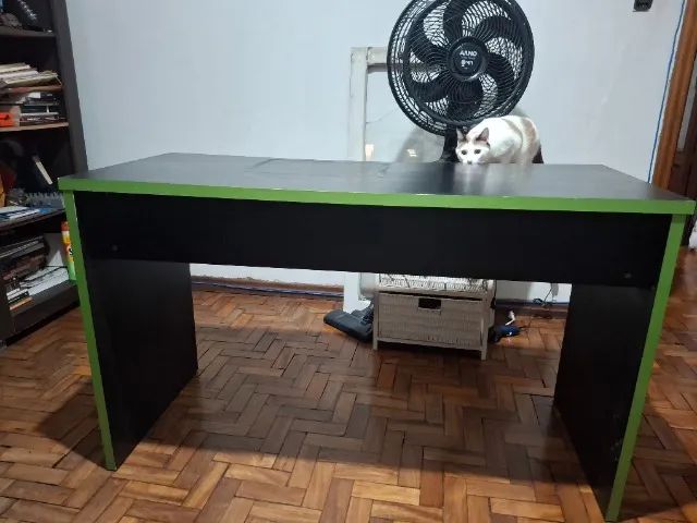 DOAÇÃO de mesa de escritório/gamer