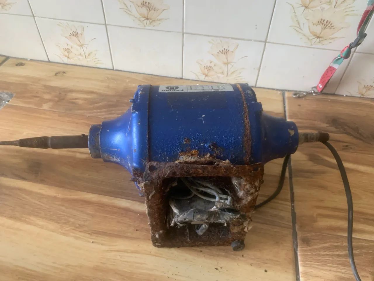 Politriz de Bancada Nevoni P121R.  - Foto 4