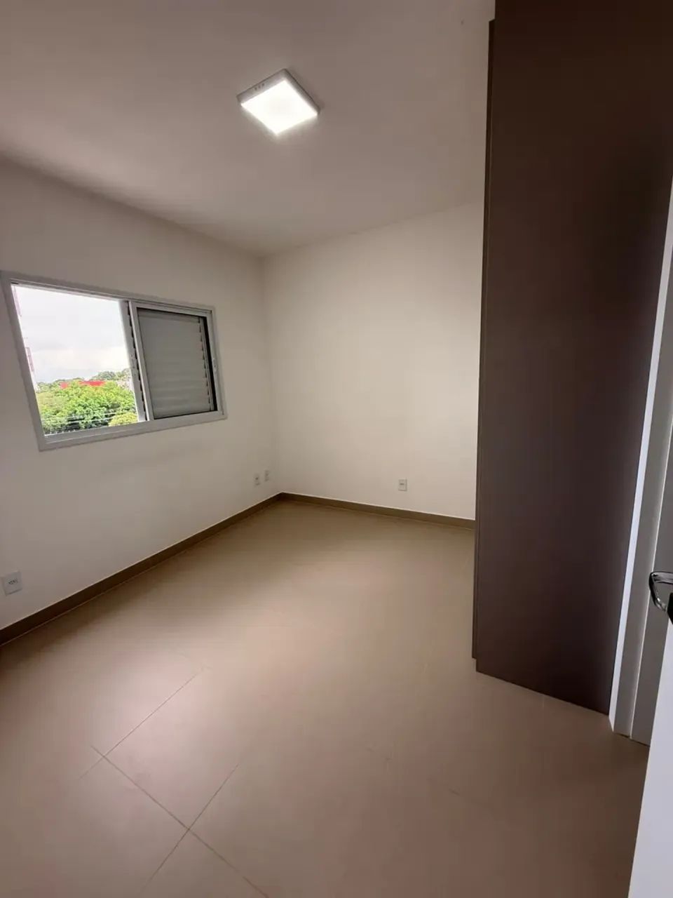 Apartamento para alugar com armários planejados e 2 quartos sendo 1 suíte bairro Eldorado - Foto 2