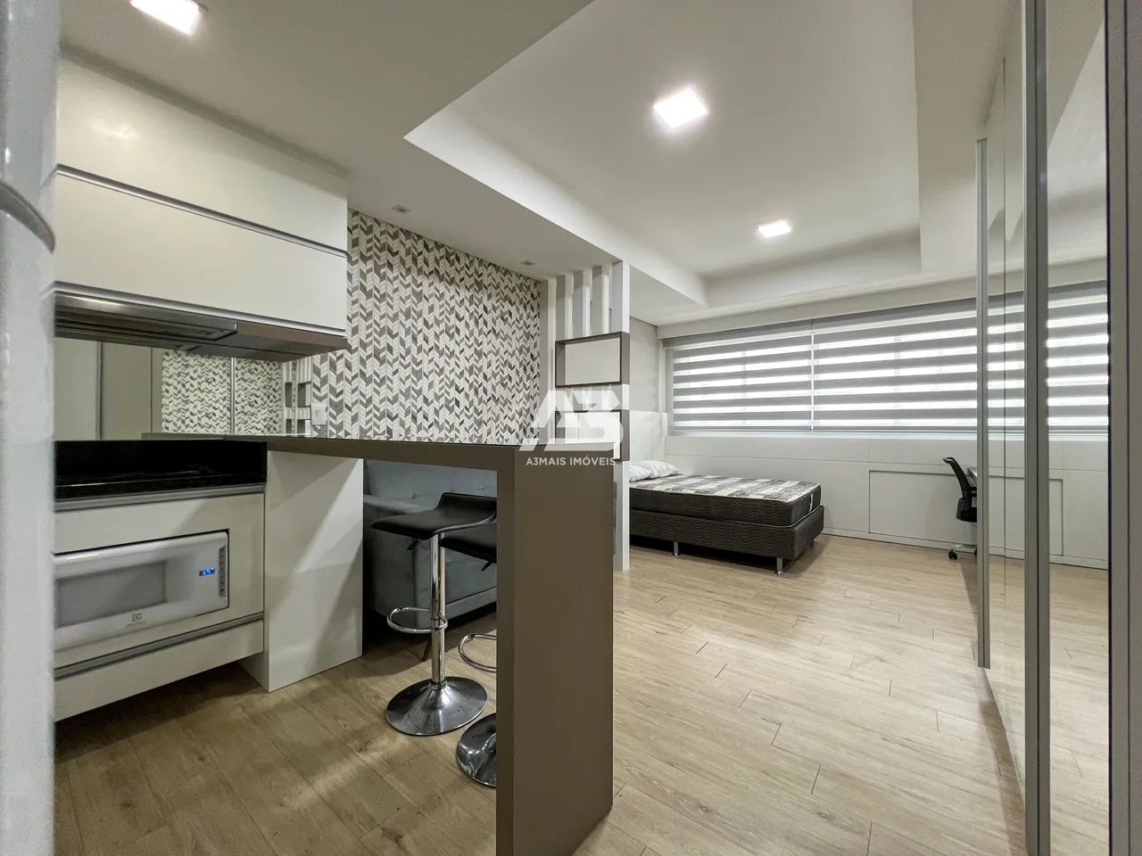 Apartamento com 1 dormitório para alugar, 30 m² - Foto 2