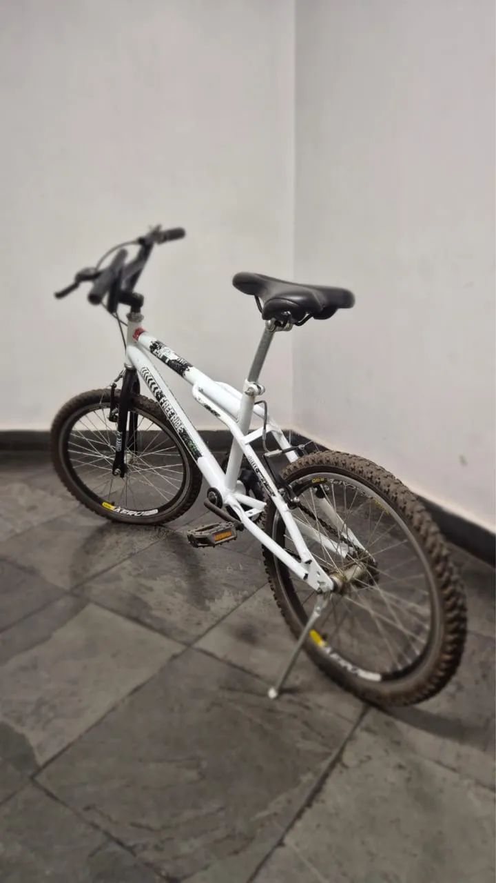Bicicleta BMX  aro 20 - Foto 2