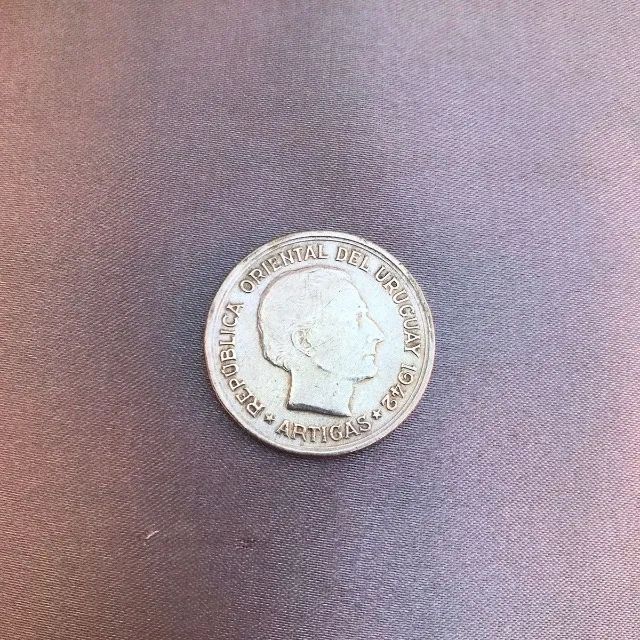 moeda 1 peso - 1942 uruguay prata