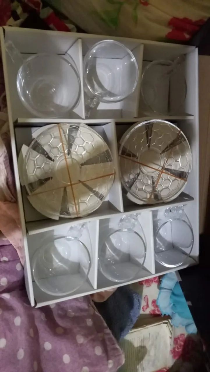 Conjunto de xícaras com Piris 