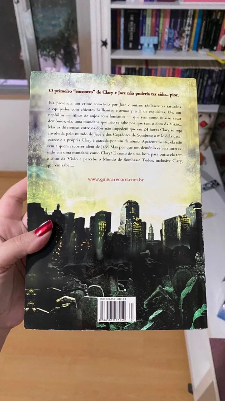 Cidade dos Ossos - Cassandra Clare - Foto 2