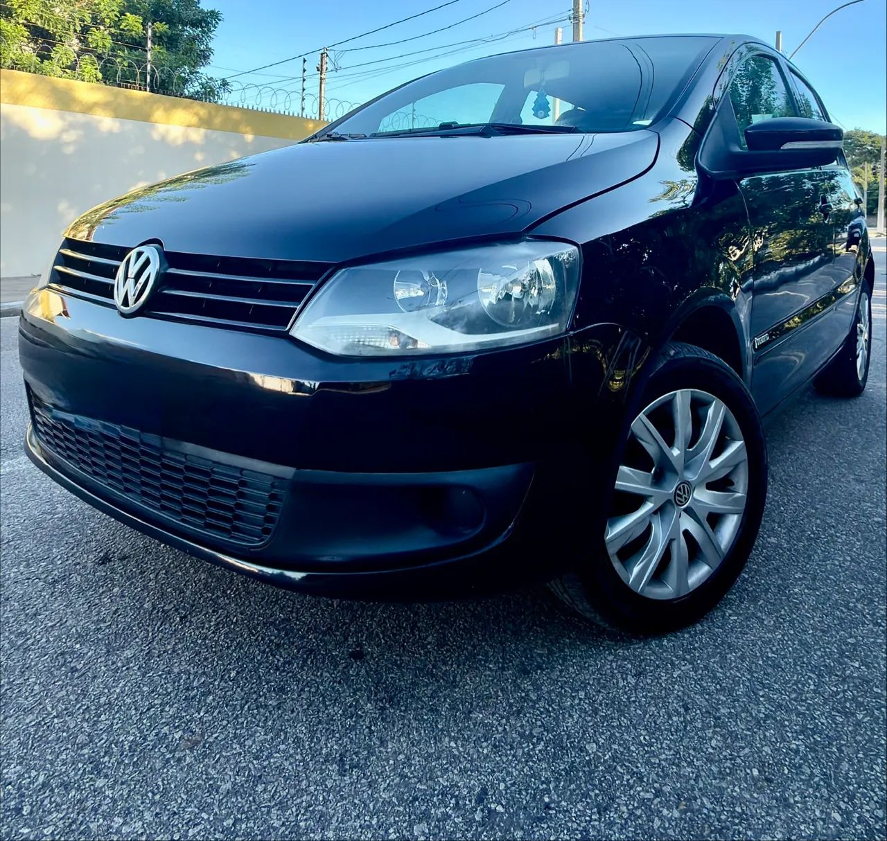 Volkswagen Fox Fox 1.0 Mi Total Flex 8V 3p 2013