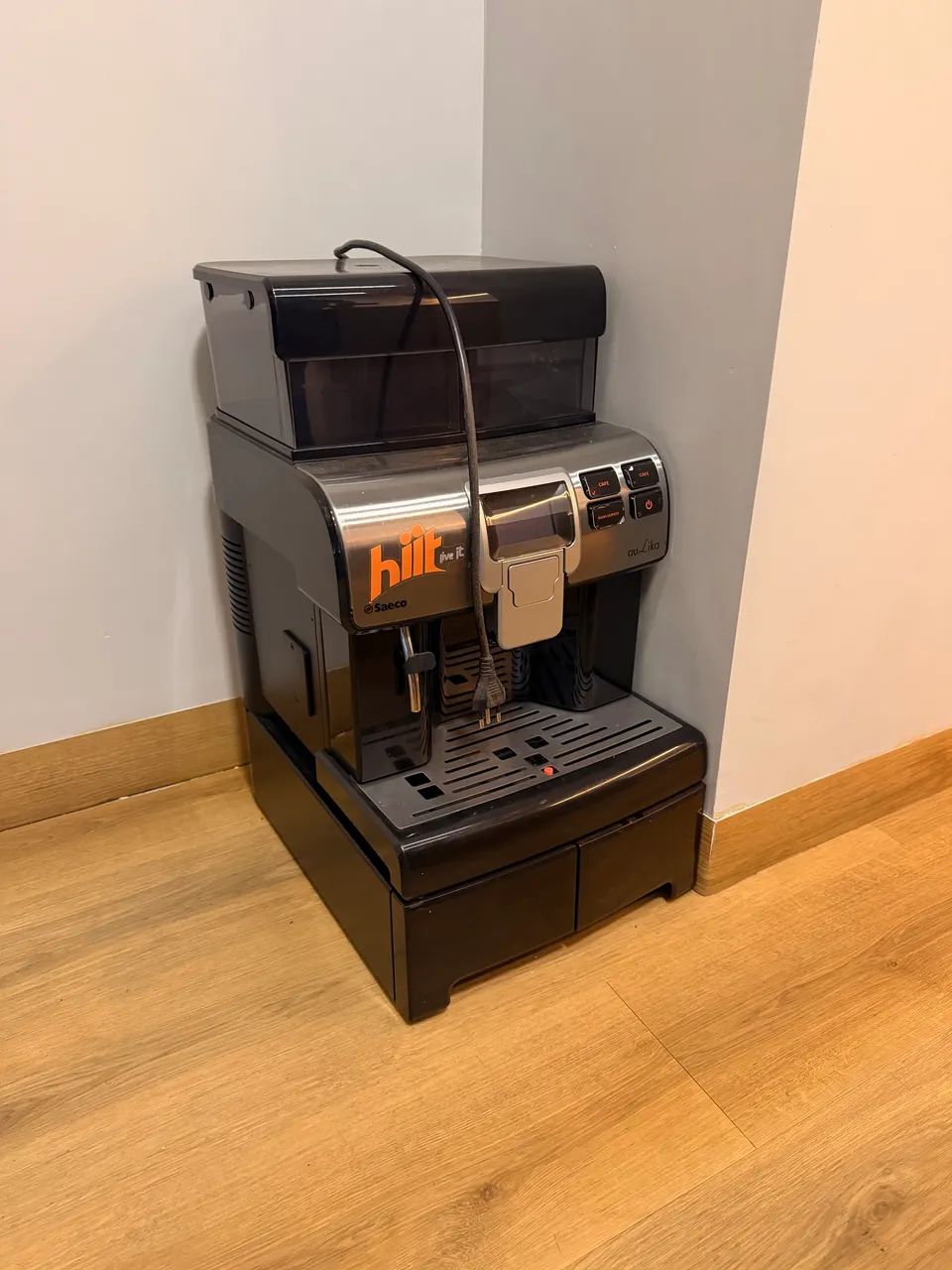 Máquina de café expresso automática em grãos Aulika Oficce