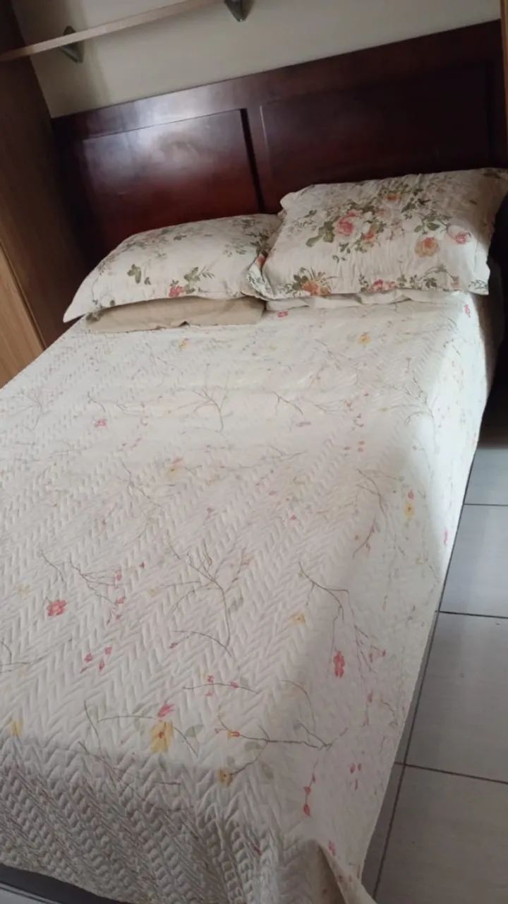 Cama casal com colchao