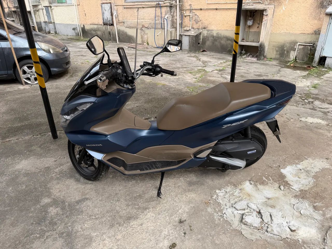 PCX 2024 DLX  - Foto 3