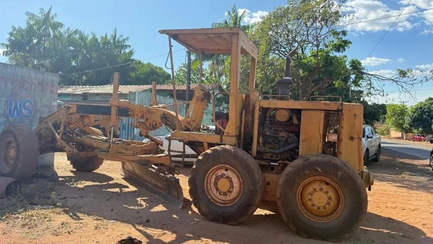 MOTONIVELADORA CATERPILLAR 120G - Foto 2