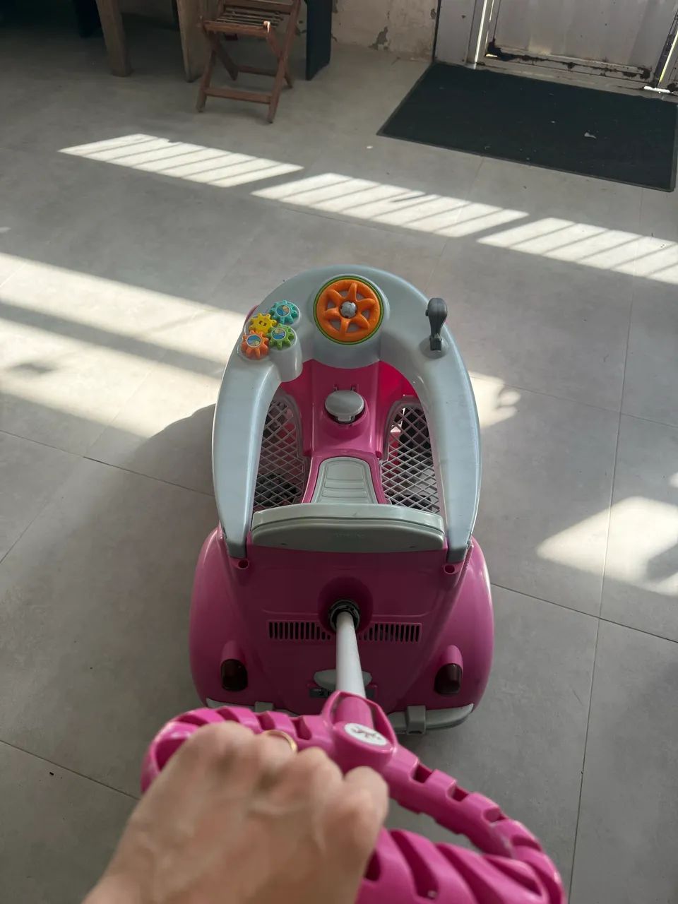 Carrinho passeio infantil - Fusca - Foto 4