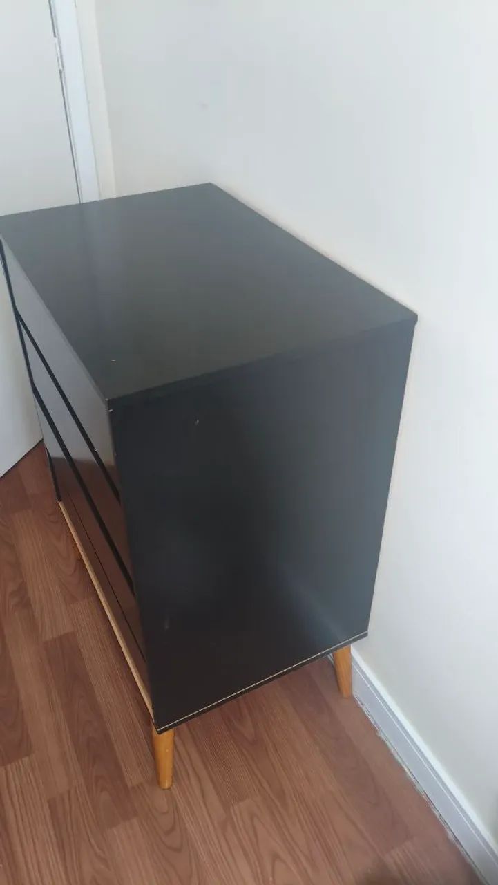 Cômoda preta 4 gavetas - Foto 2