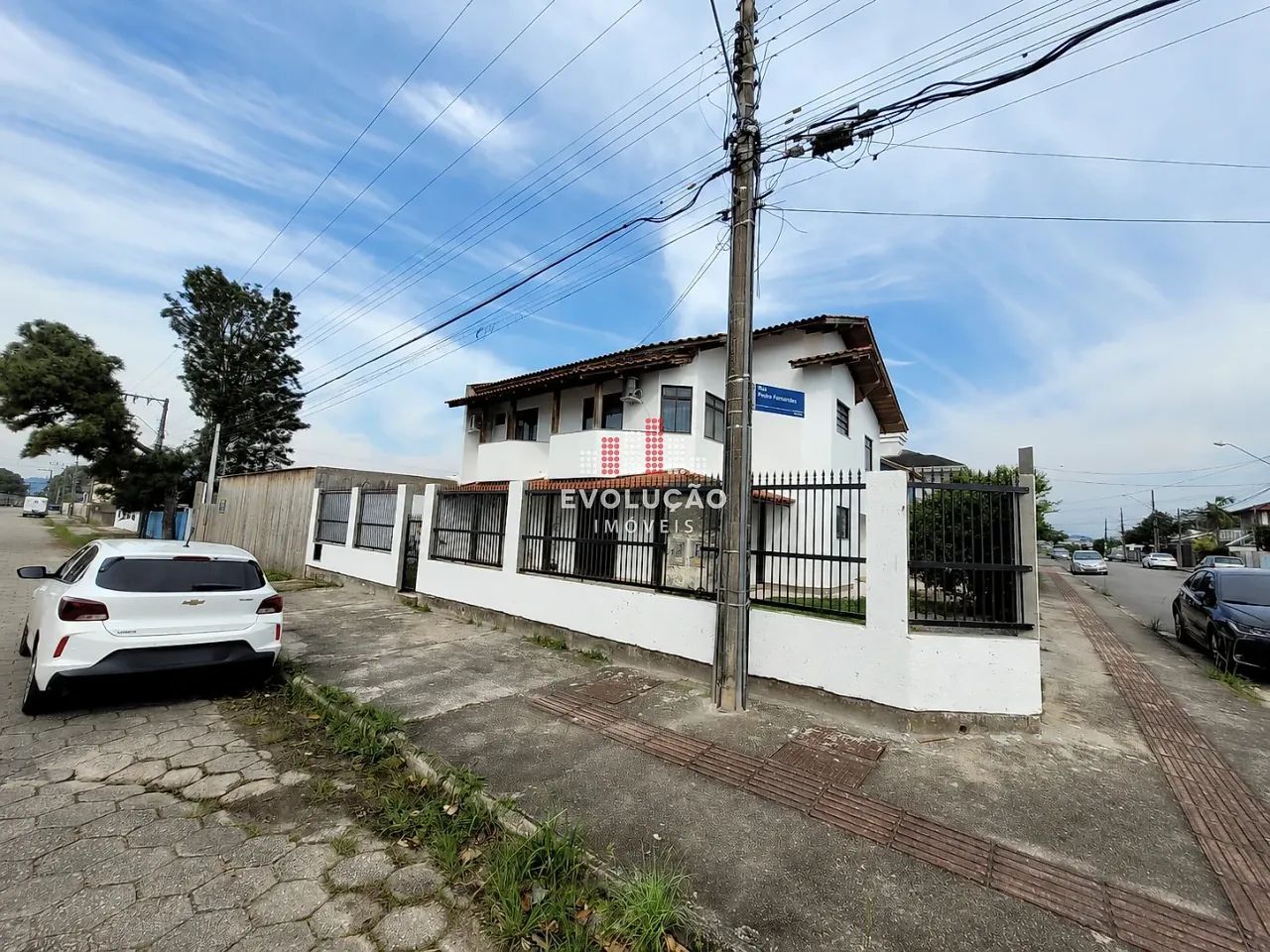 Casa 2 Quartos com 1 Suíte - Carianos