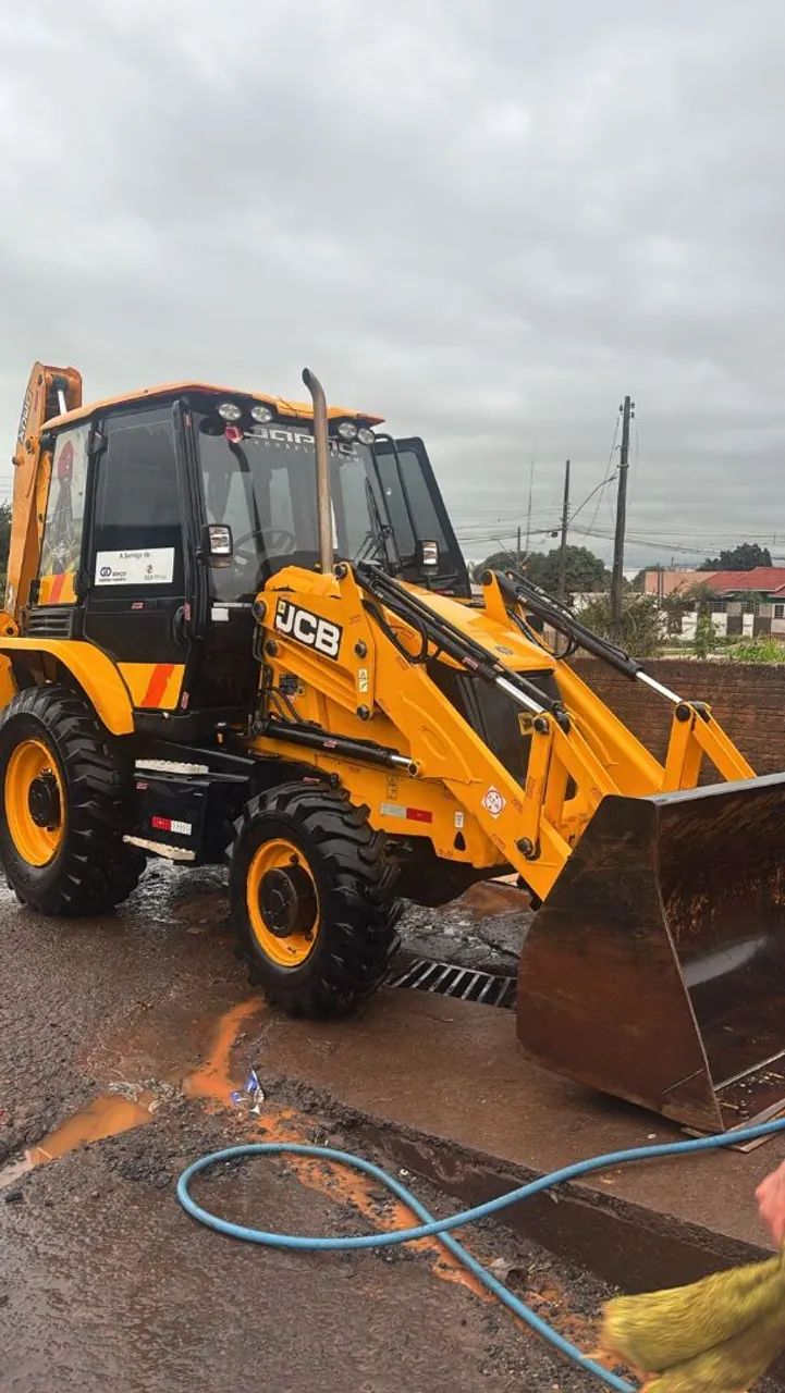 RETROESCAVADEIRA JCB 3CX  2024 - Foto 4