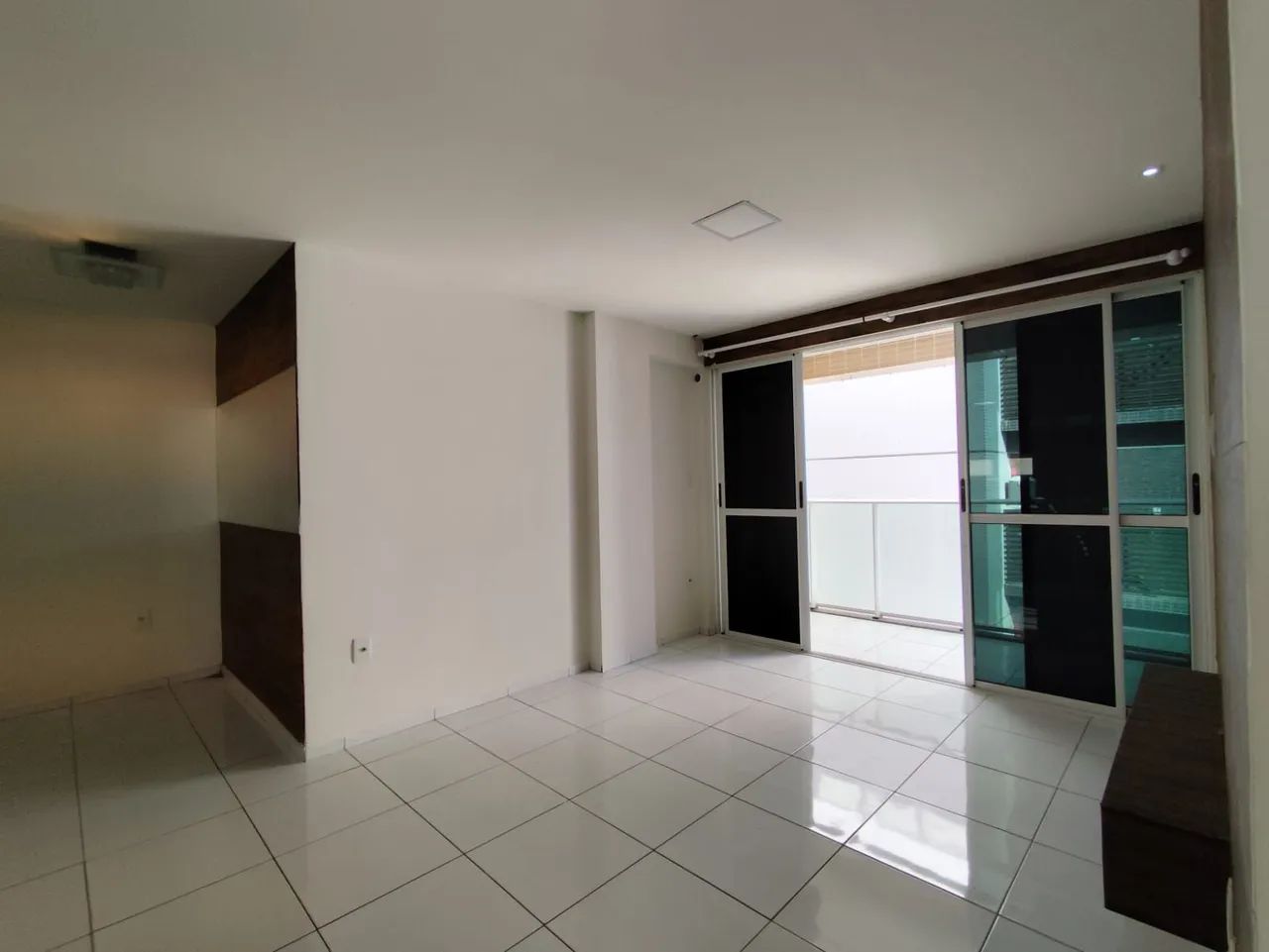 Aluguel apartamento 3 quartos (1 Suíte) e 2 vagas de garagem - 78 m² - Intermares - Foto 2