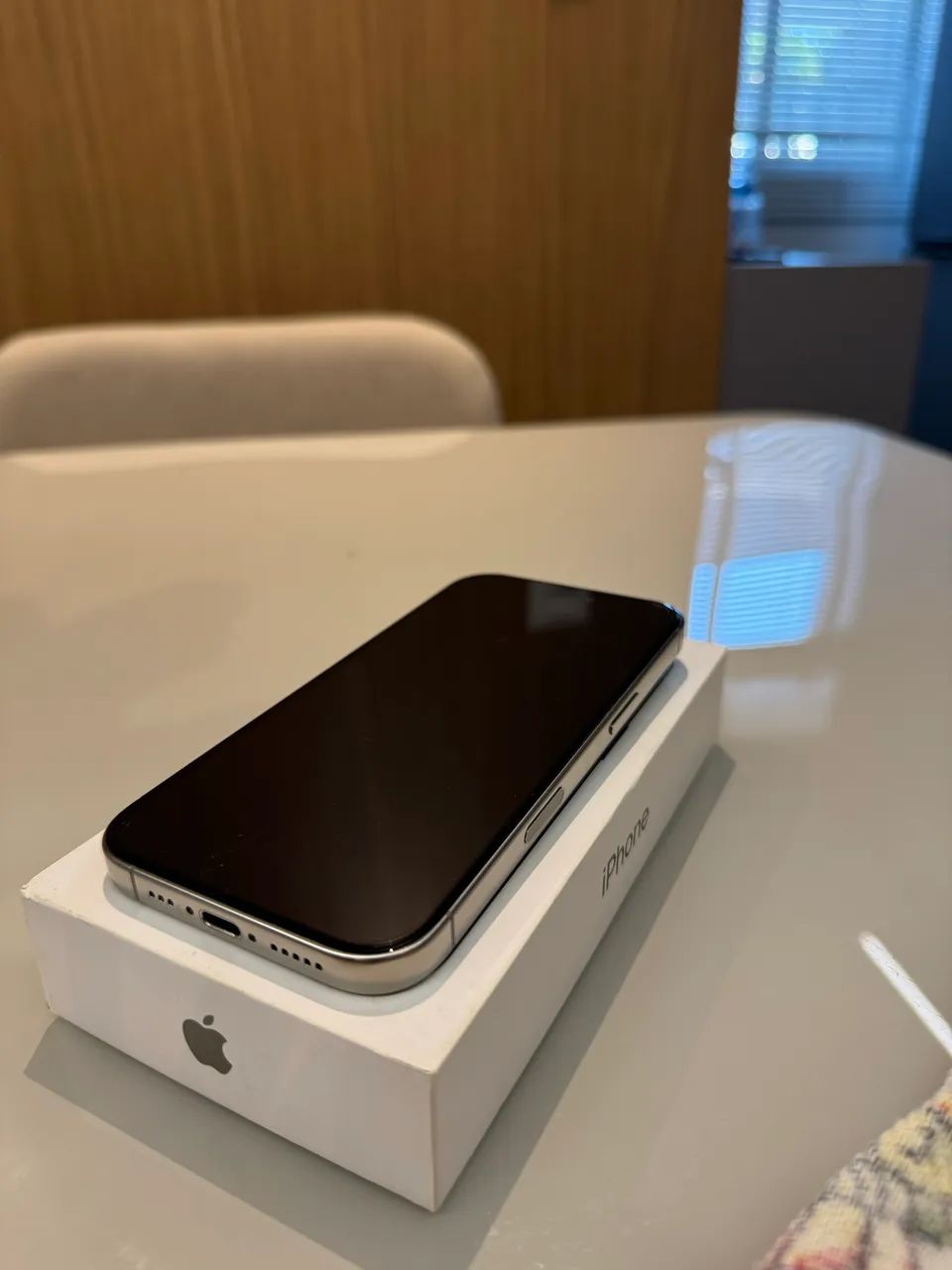 Vende-Se IPhone 16 Pro - Foto 2