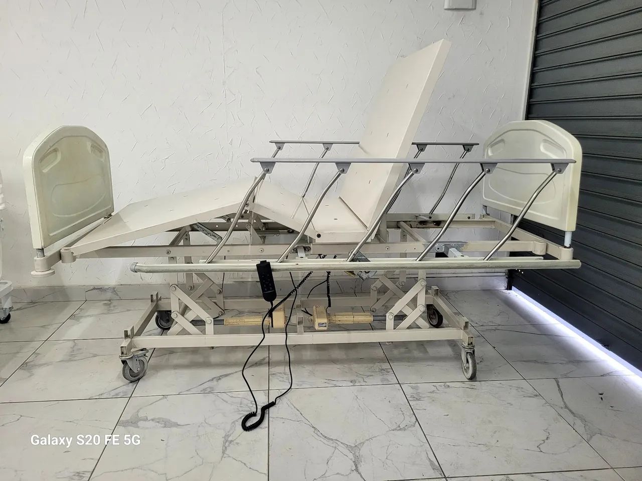 Cama Hospitalar elétrica com elevação  - Foto 4
