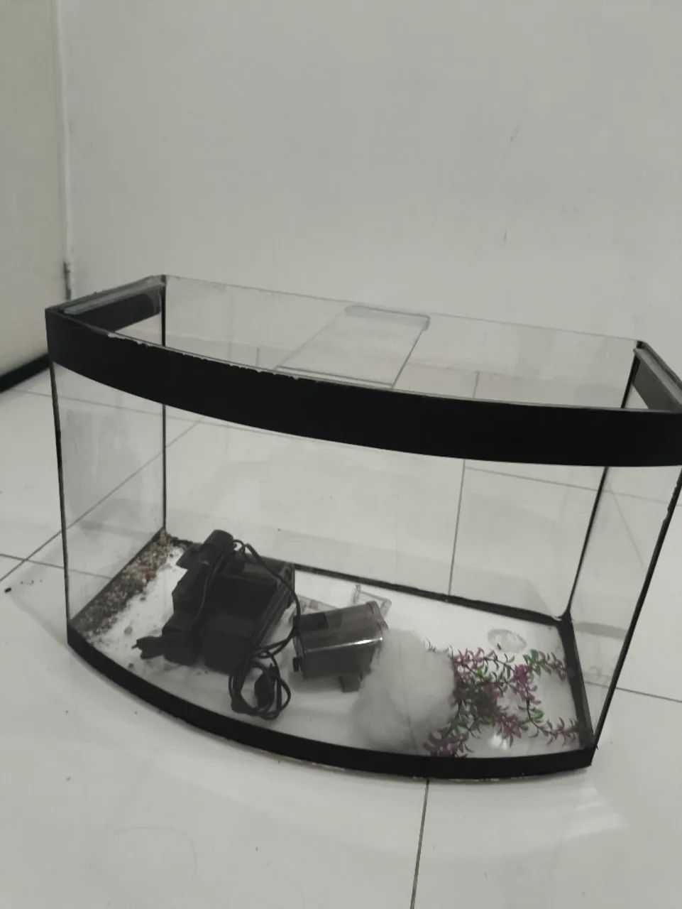 Aquário 70L + assessórios 