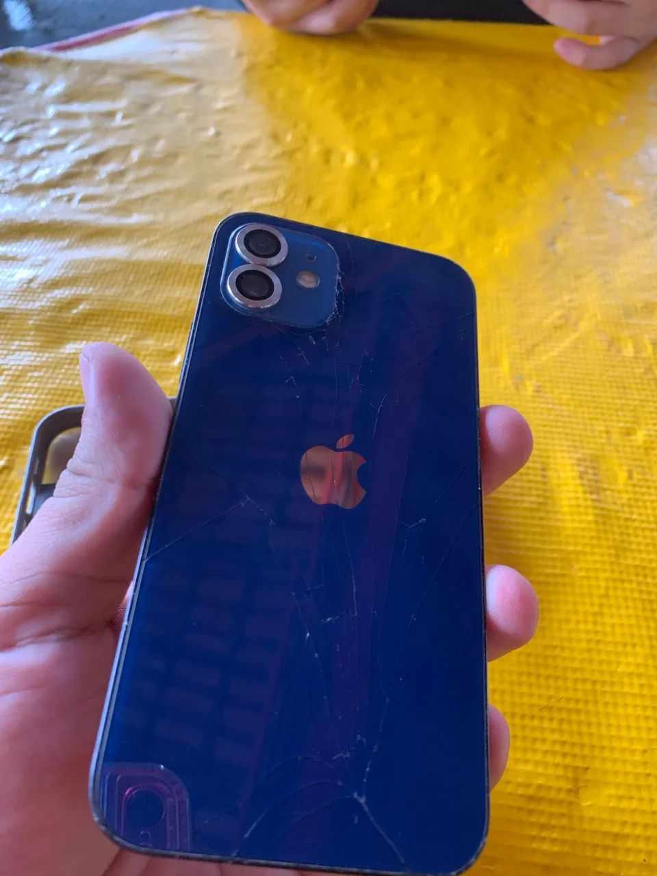 iPhone 12 64gb