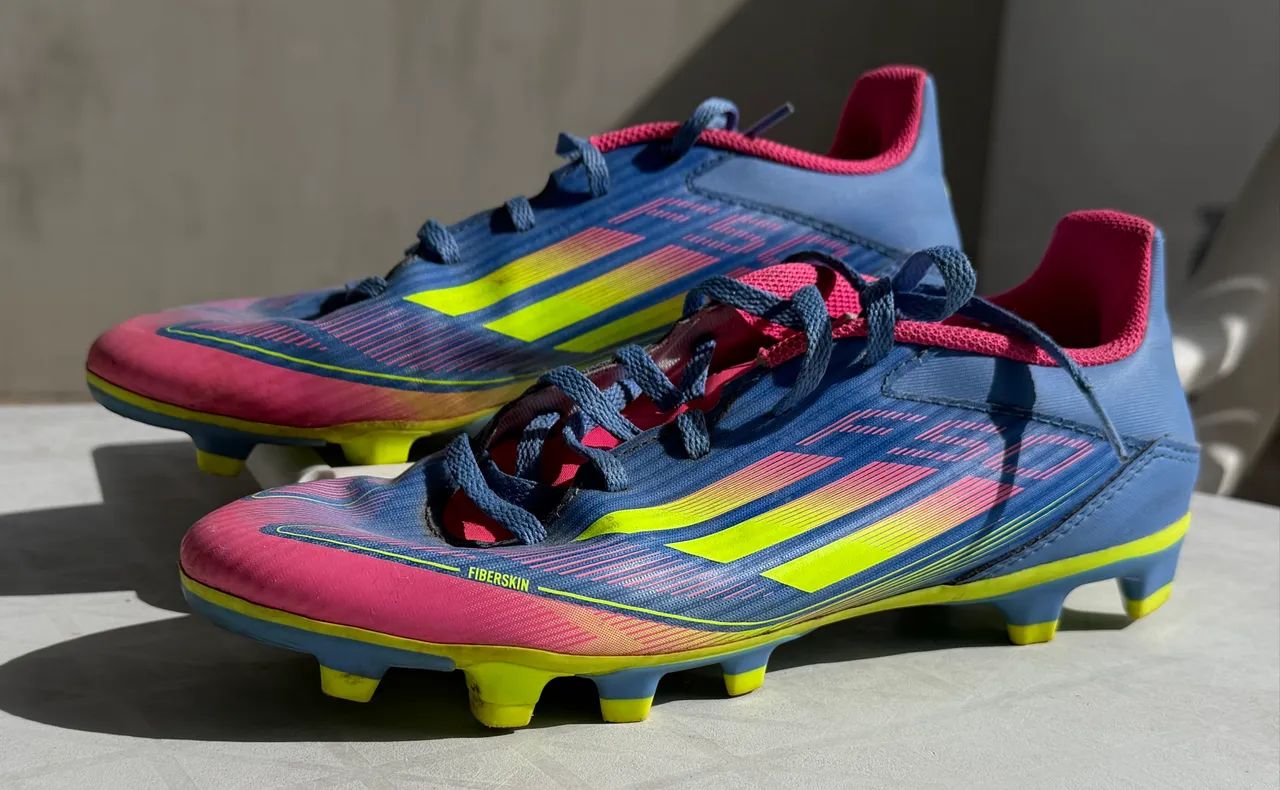 Chuteira de campo Adidas F50 Club Fg - Calçados Esportivos