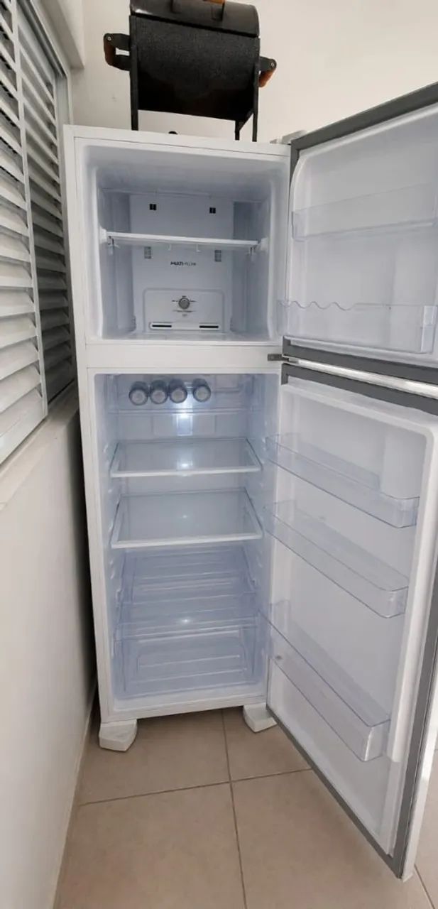 Geladeira muito nova - Foto 2
