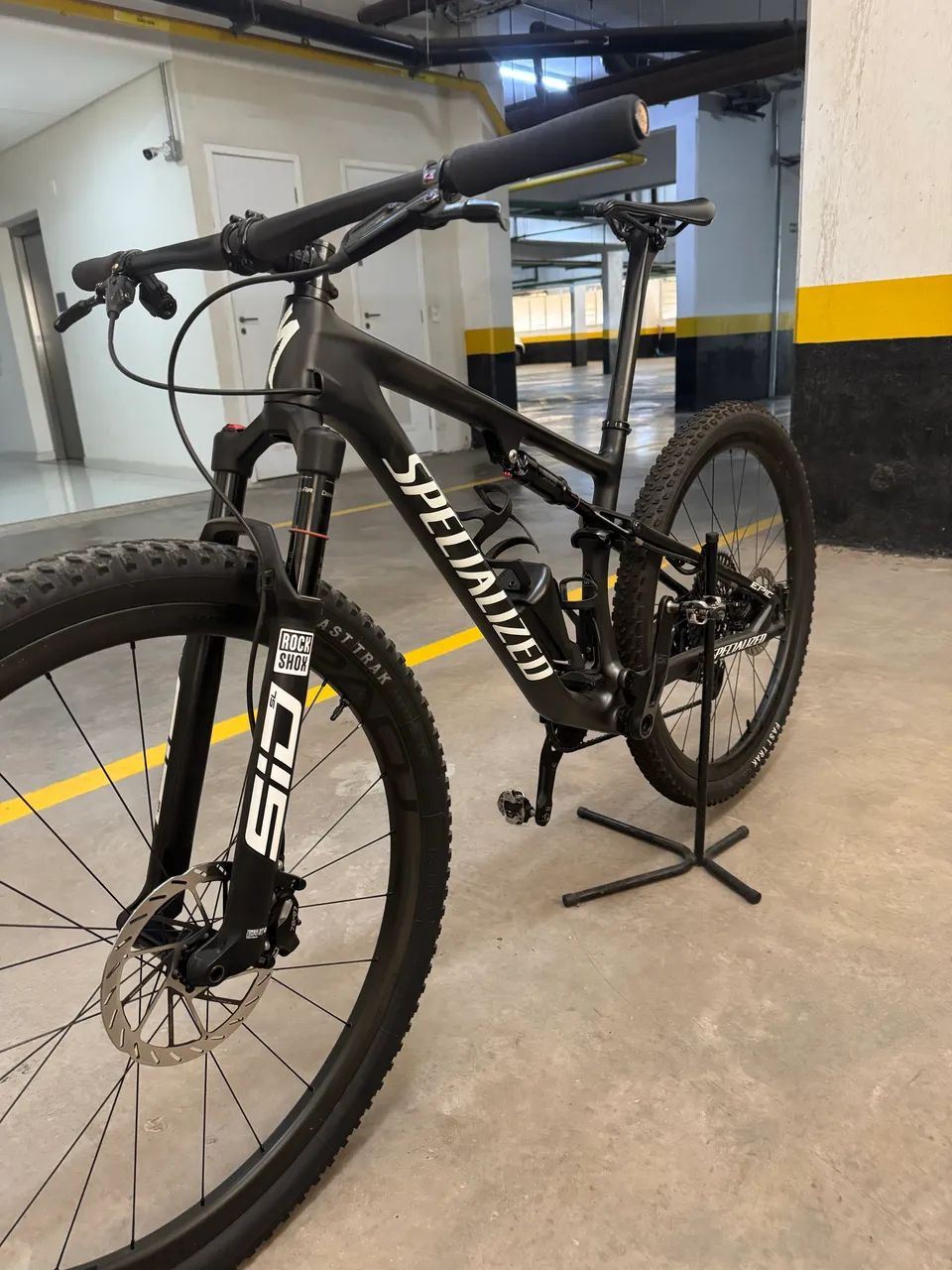Specialized Epic Expert M/17  Diversos upgrades e impecável - Foto 3