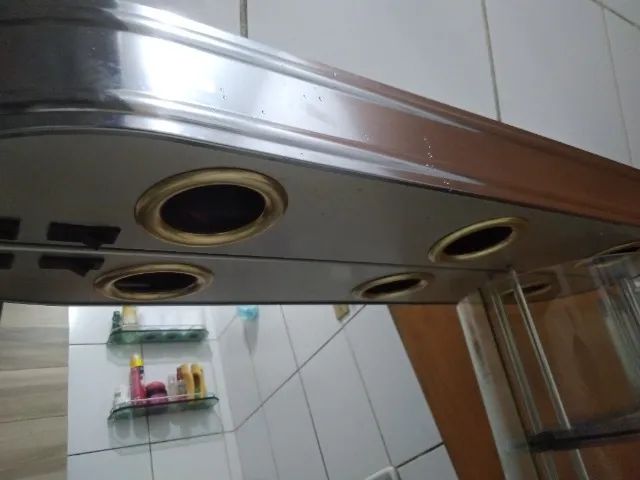 Espelho com luminária 