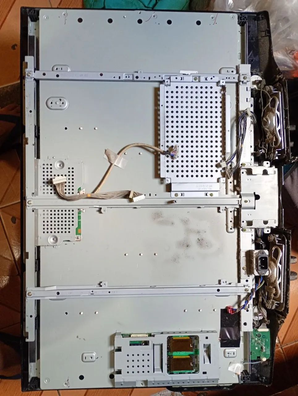 Tv Samsung 32 polegadas LCD, tela boa, 2 placas também  - Foto 3