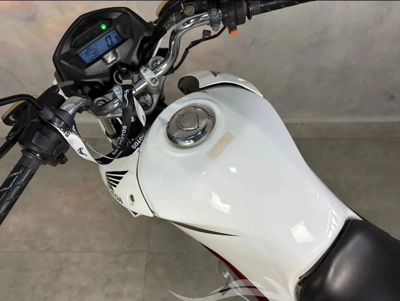 VENDO TITAN 150 2014 - Foto 4