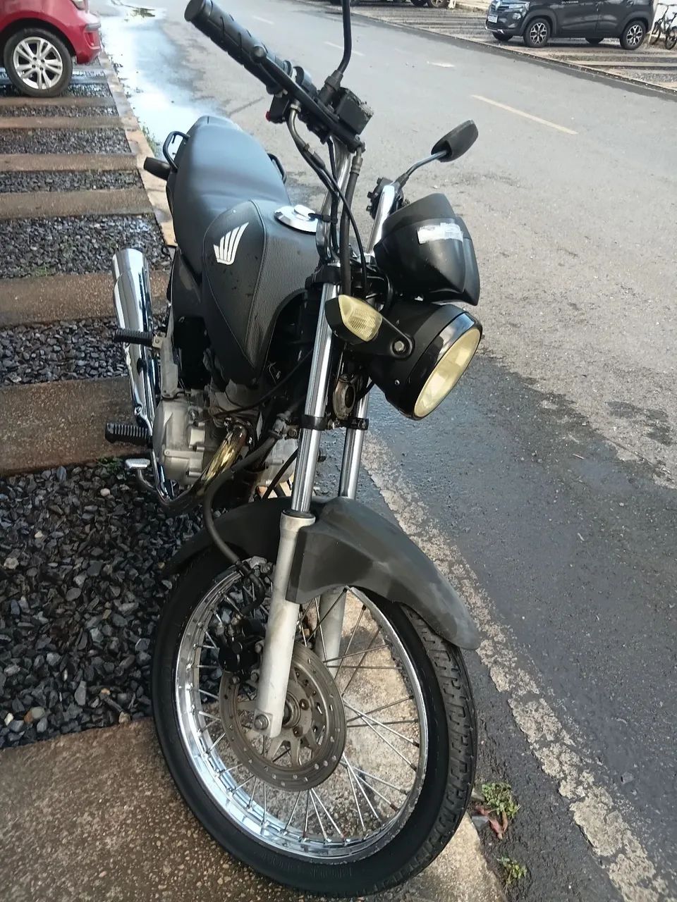 MOTO TITAN 150 - Foto 2