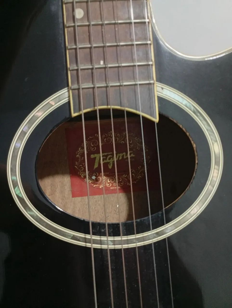 Vendo violão elétrico tagima conservado com poucas marcas de uso - Foto 3