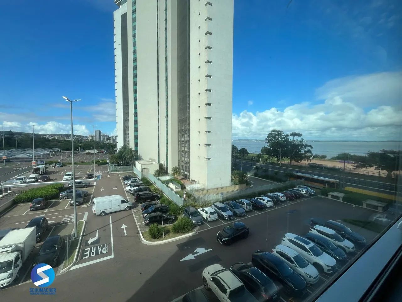 Sala mobiliada no Diamond Tower