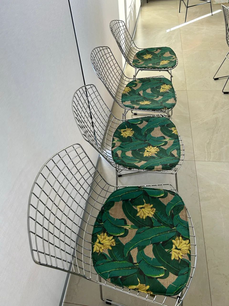 Cadeiras cromadas Bertoia 