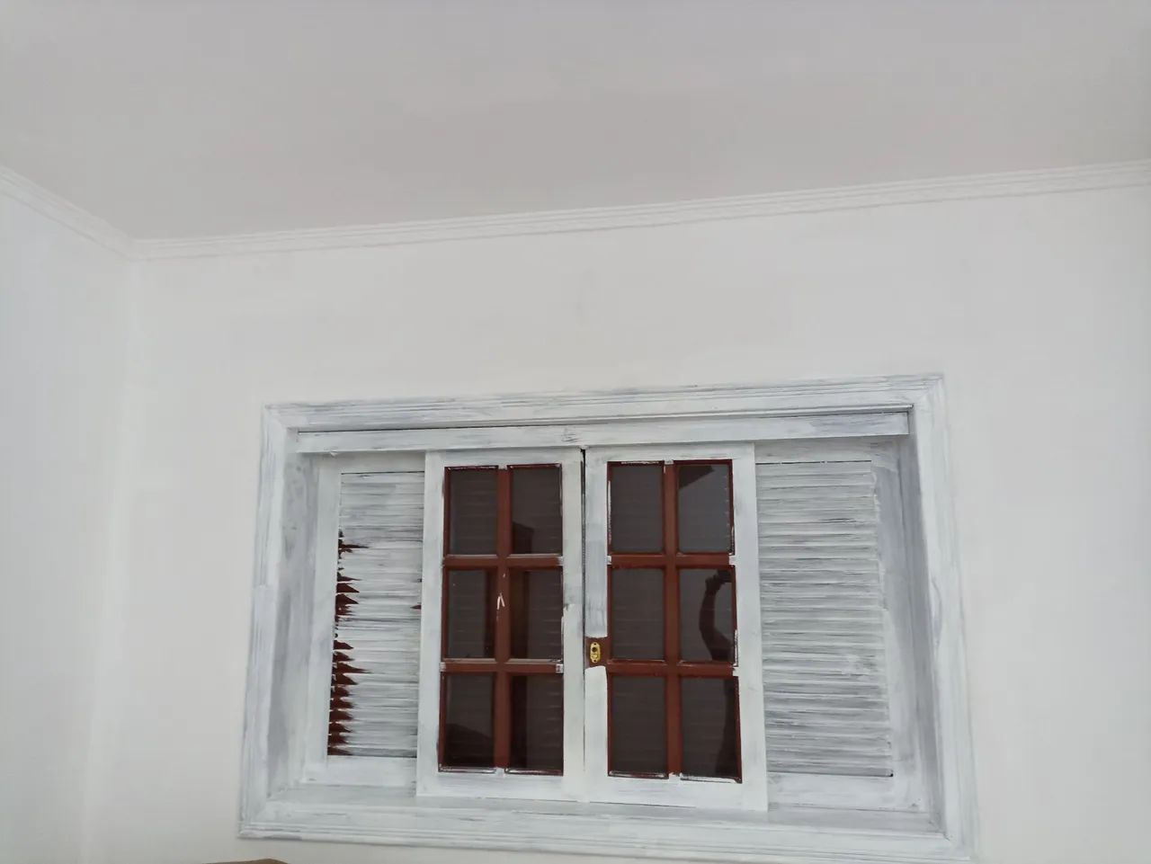 Janela de quarto madeira 
