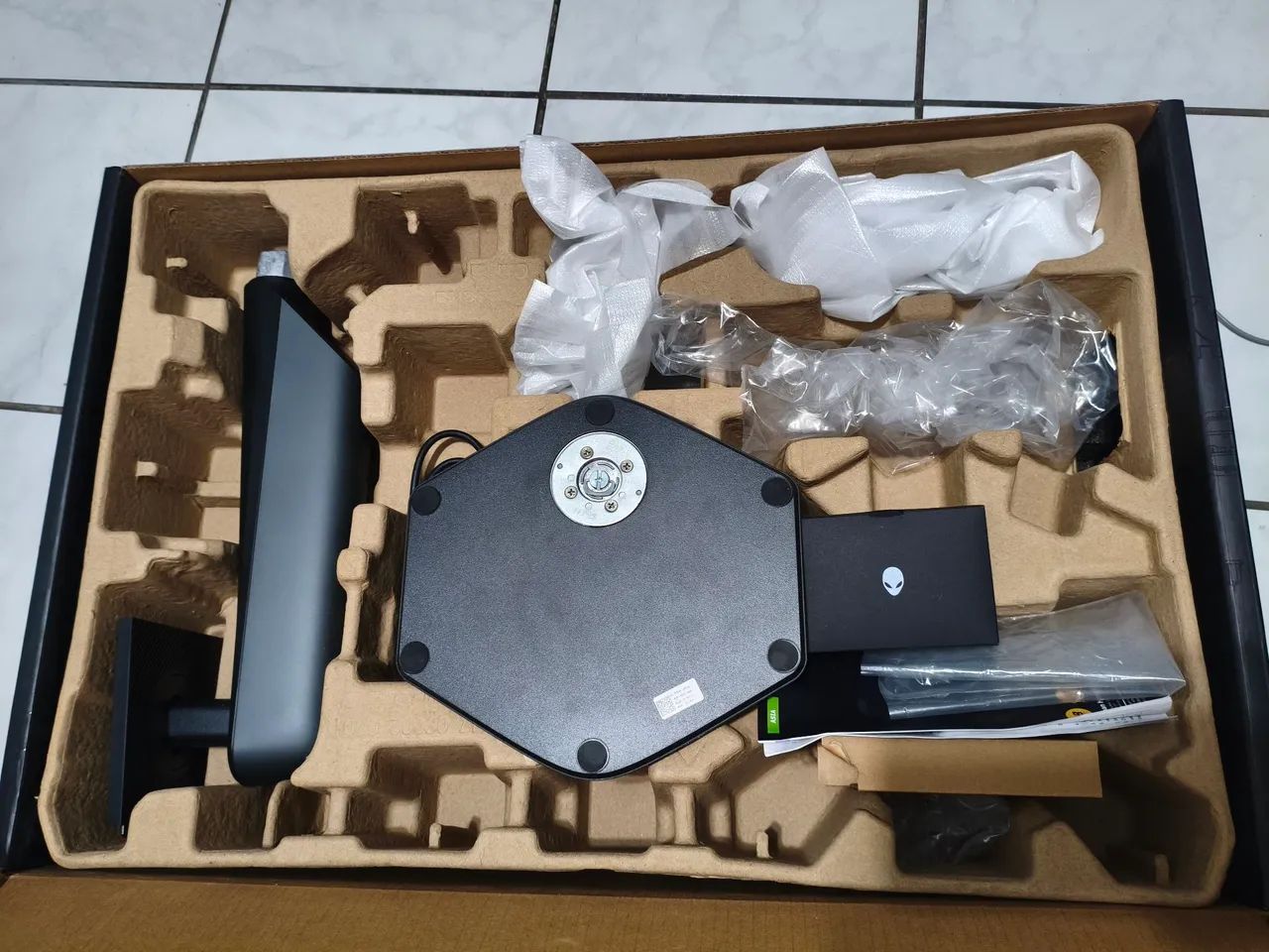 Alienware AW2523HF 24,5", Full HD 360HZ - Foto 4