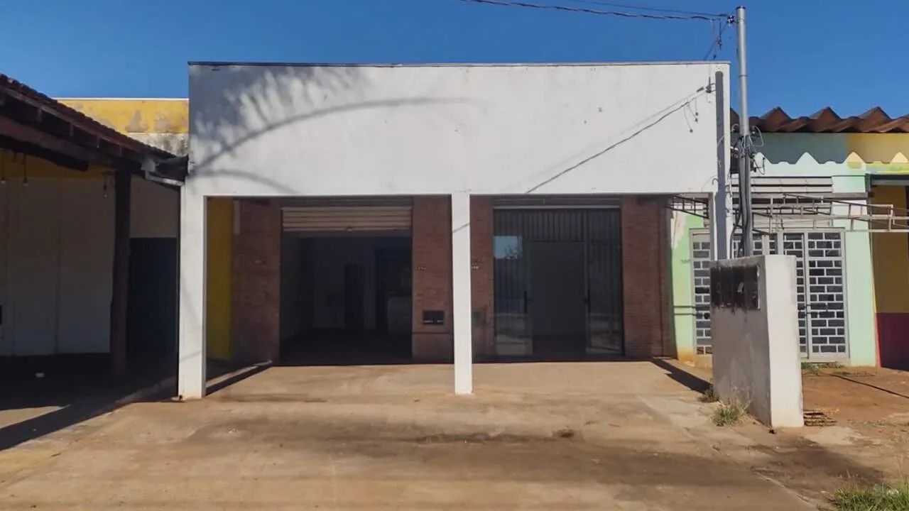 Salão comercial no Parque Novos Estados