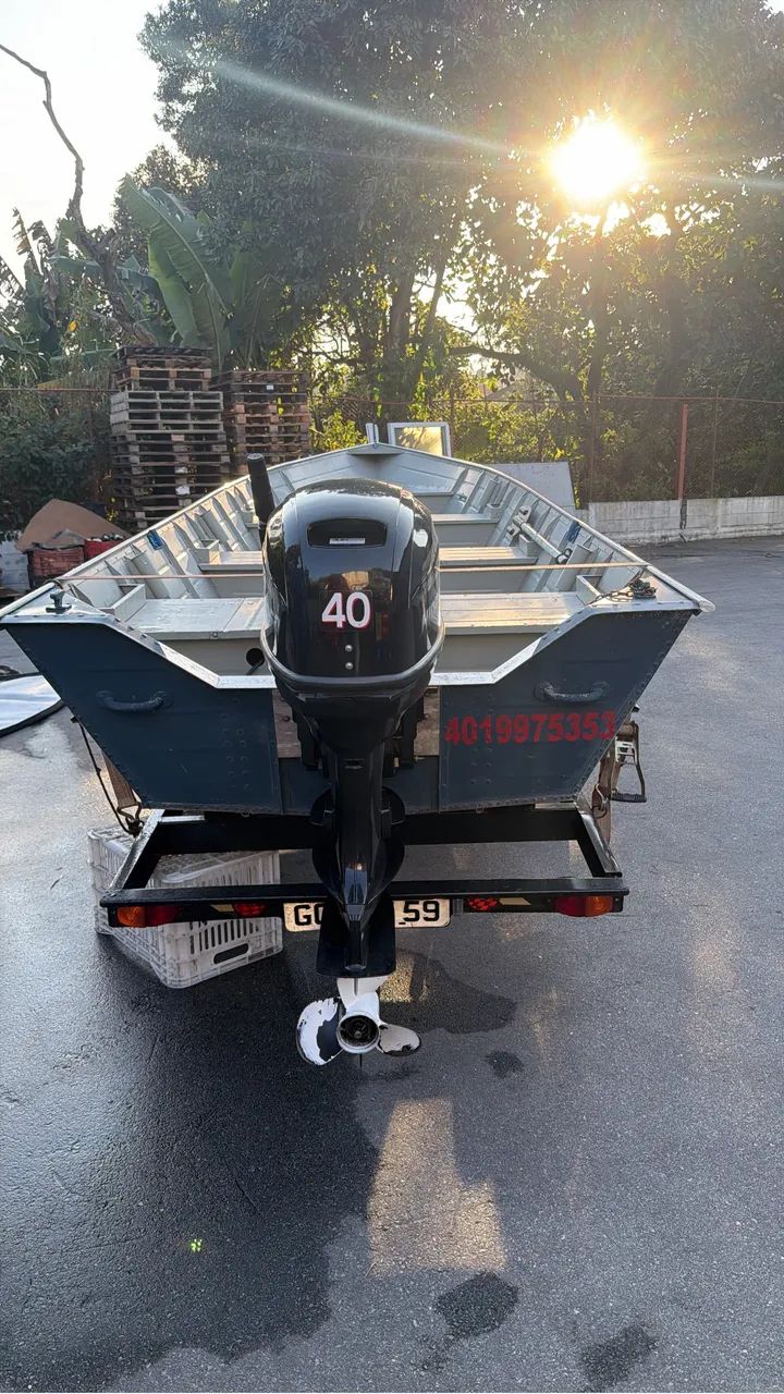 Barco 6 metros motor 40hp