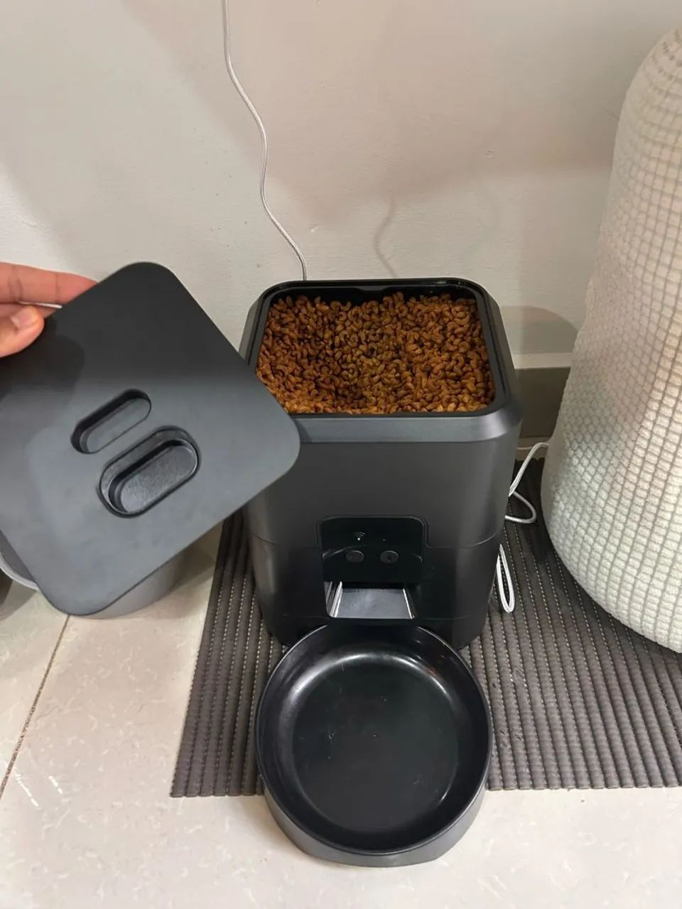 Porta Rações Automático Wi-fi 