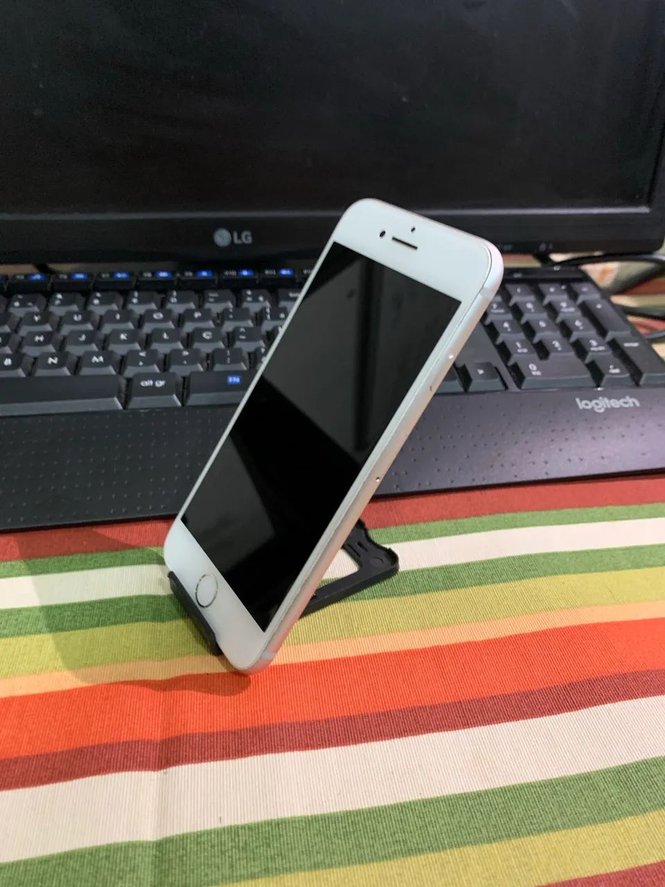IPHONE 8 