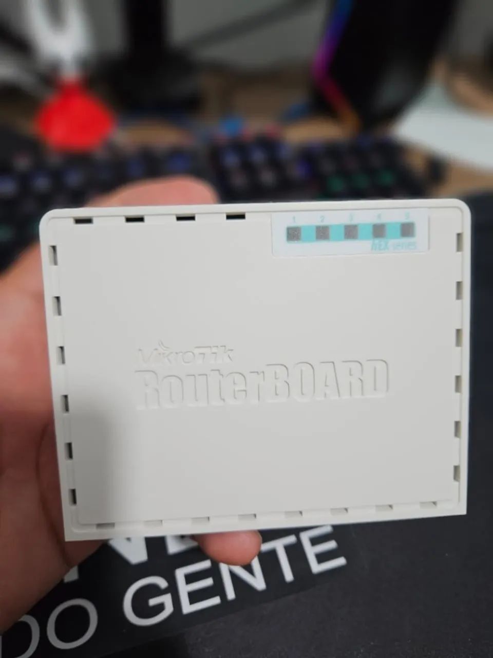 MikroTik RB750Gr3 