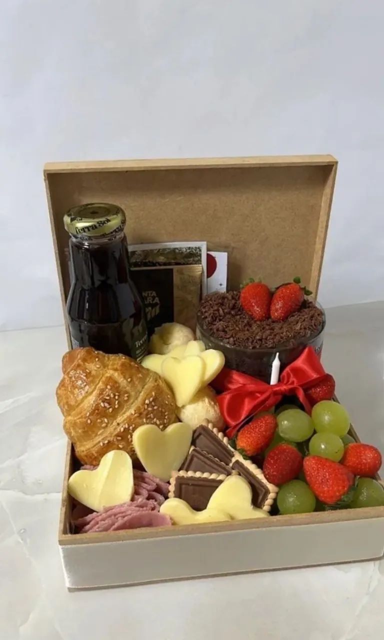 Cesta de café da manhã de Aniversário 