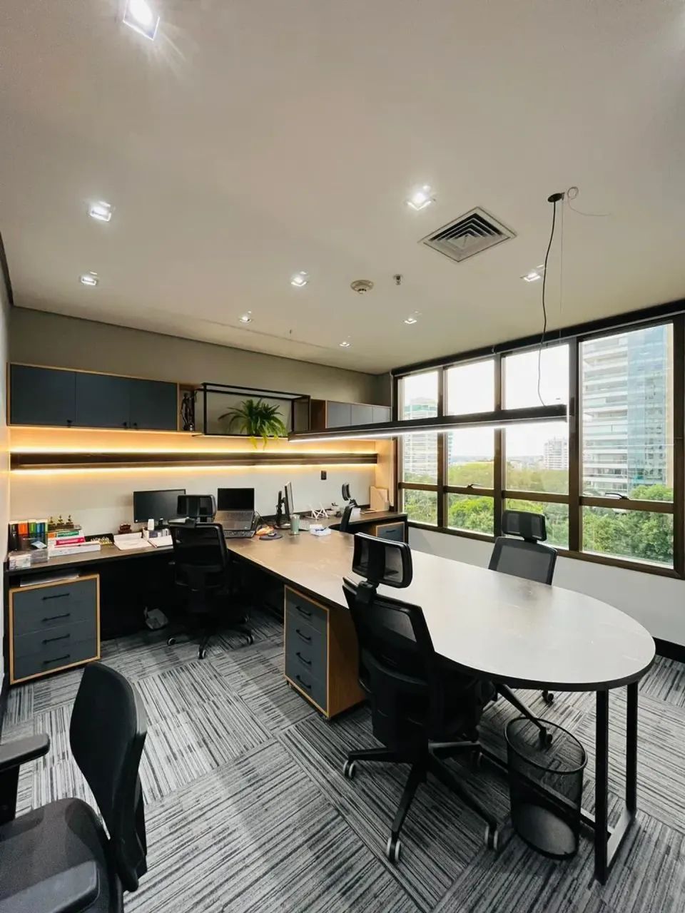 The Office alugo sala mobiliada 38m2 no Adrianópolis