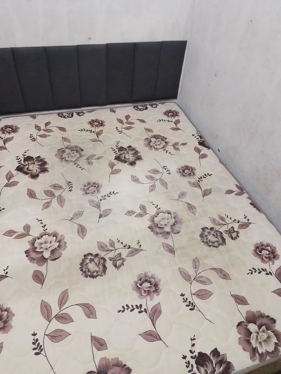 Vendo uma cama box de casal, colchão Ortobom  - Foto 4