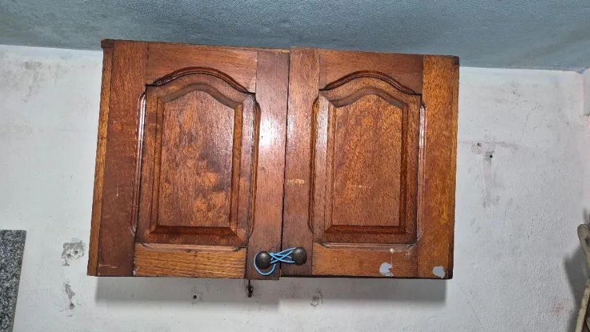 Conjunto prateleira e armário de madeira - Foto 4