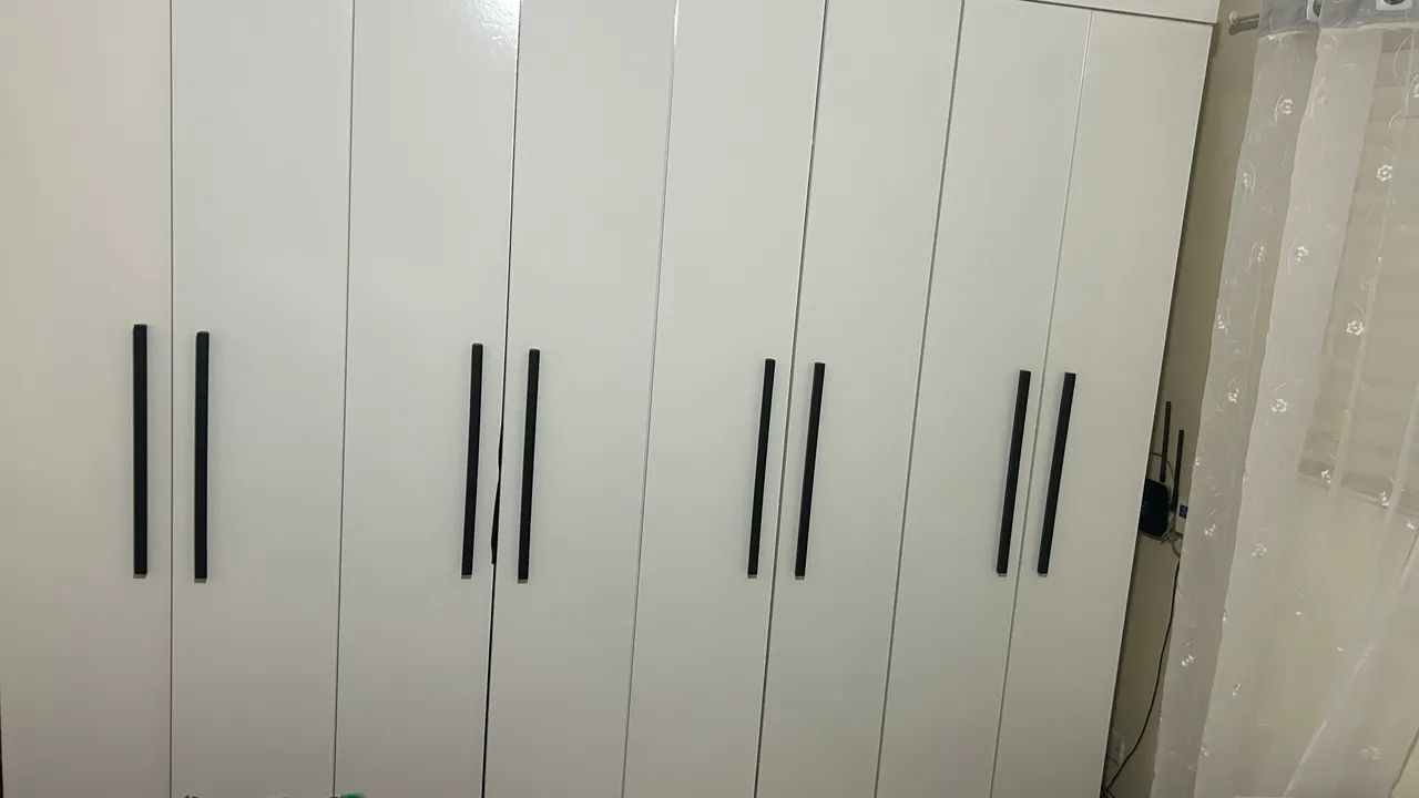 Guarda roupa de casal 8 portas